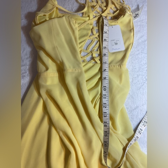 Sunny Yellow  Dress with Lattice Back - Picture 13 of 14